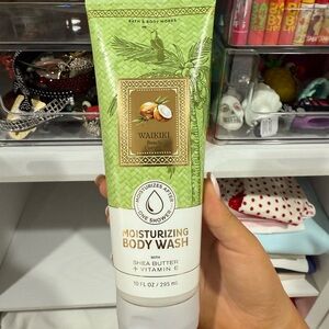 Bath & Body Works Waikiki Beach Green Moisturizing Body Wash
